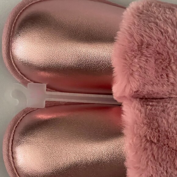 Auden Rae Pink Metallic Scuff Slippers Medium 7/8 Indoor/Outdoor Faux Fur Lined - Picture 4 of 5